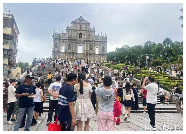 澳门一码一肖一特一中直播结果背后的违法犯罪问题